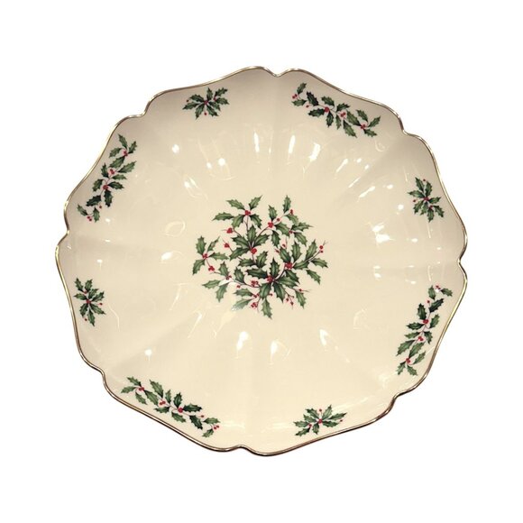 Lenox Holiday 12" Round Scalloped Serving Platter Cake Plate Gold Trim Christmas - Picture 1 of 6
